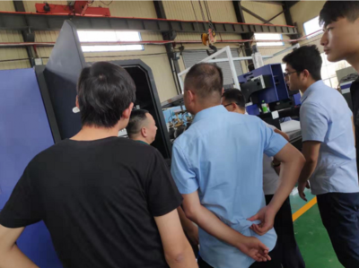 吉利商用汽車實地考察瑞爾多激光切割機廠，深化網絡信息技術開發合作